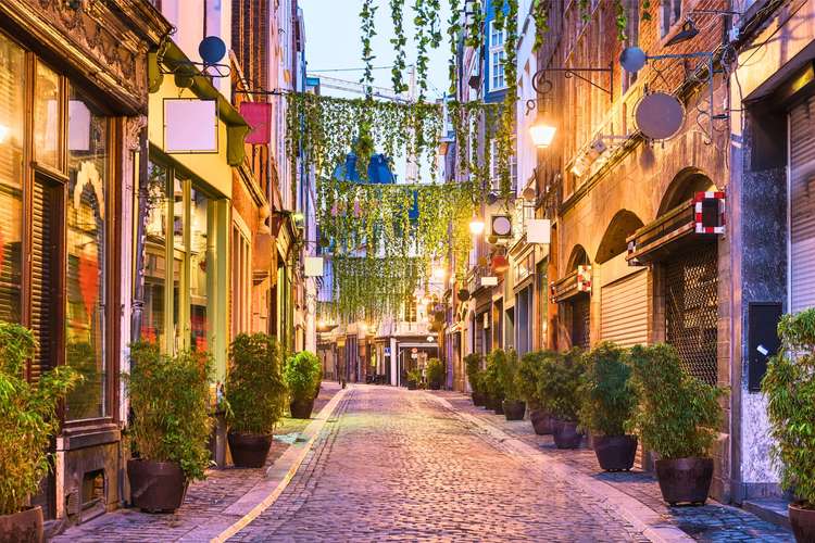 Découvrez les logements les mieux notés à Bruxelles – Trouvez l’hôtel, l’appartement, l’auberge ou la villa idéale pour votre séjour en 2026 Meilleurs hébergements à Bruxelles – Hôtels, appartements, auberges et villas pour tous les voyageurs en 2026